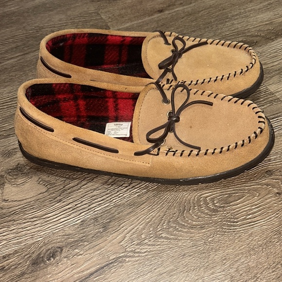 Slippers - Picture 3 of 3